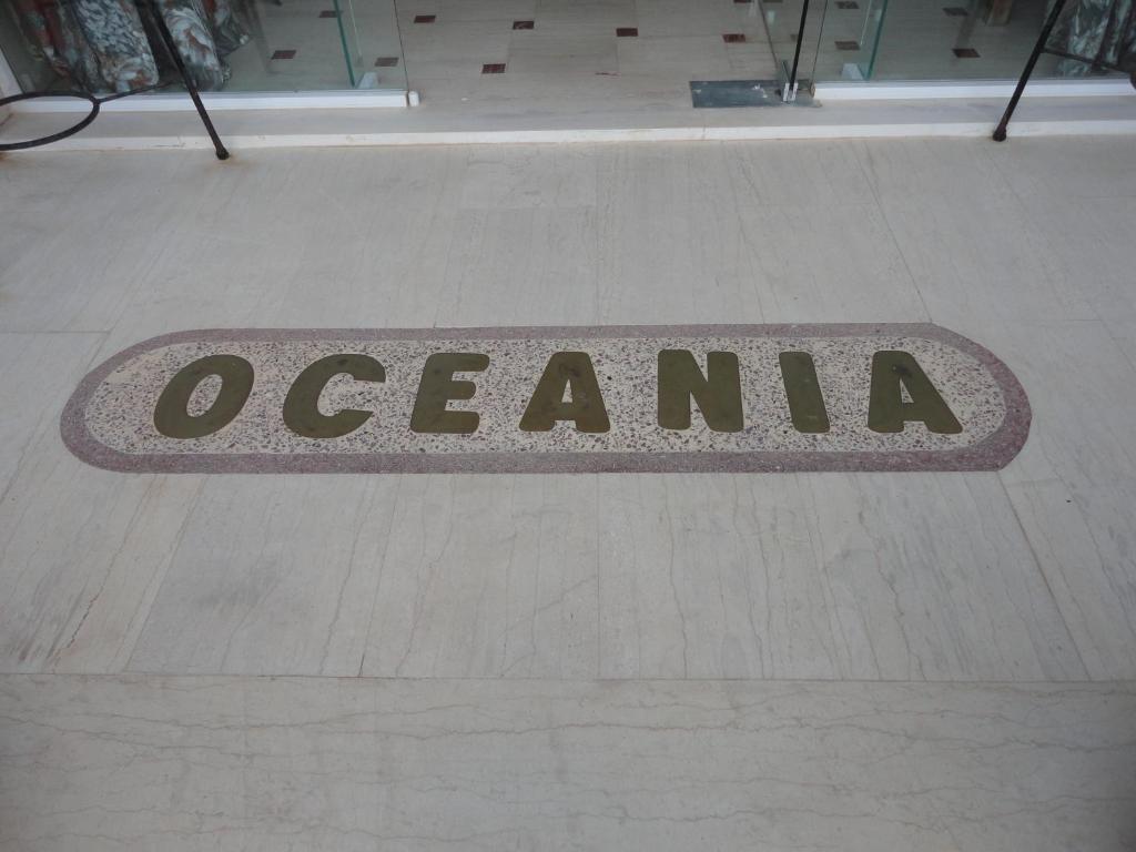 Oceania Hotel カルファス エクステリア 写真